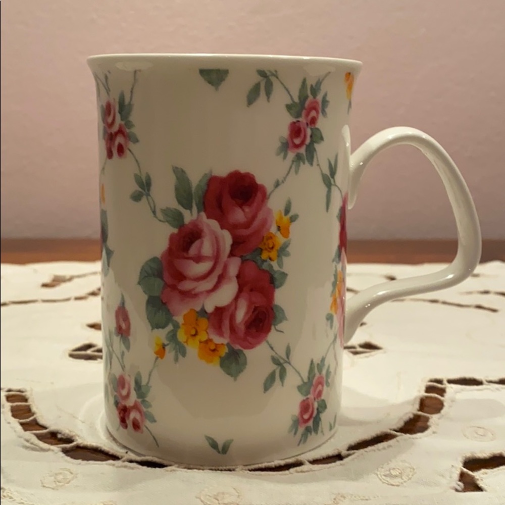 Fine China The Henley Collection Rose Mug